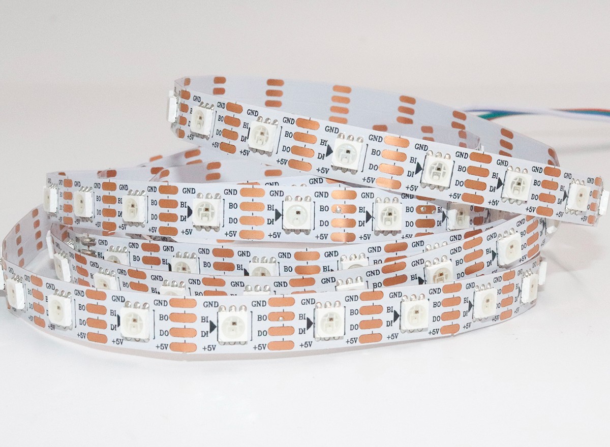 內(nèi)置WS2813 5050RGB 60燈 5V 單點(diǎn)單控?cái)帱c(diǎn)續(xù)傳 黑板