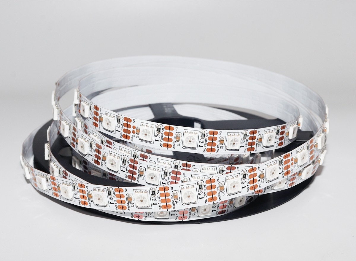 內(nèi)置WS2815 5050RGB 60燈 12V 單點(diǎn)單控?cái)帱c(diǎn)續(xù)傳 