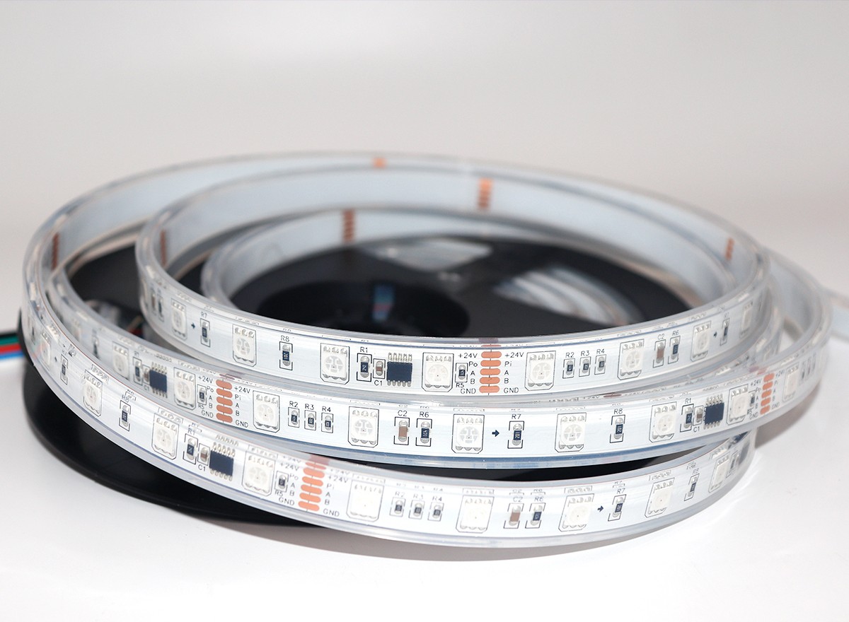 UCS512H4L 5050RGB  8段48燈 24V